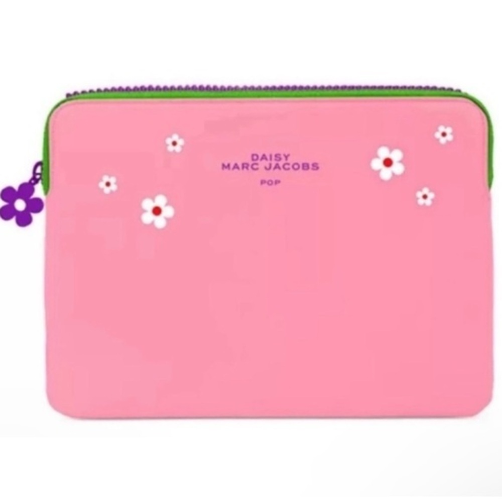 NWT Marc Jacobs Daisy Pop Pink Floral Laptop Bag
